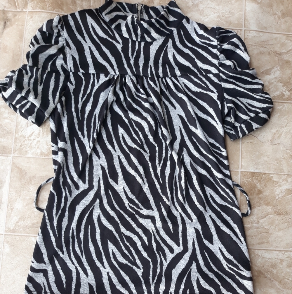 Zebra top